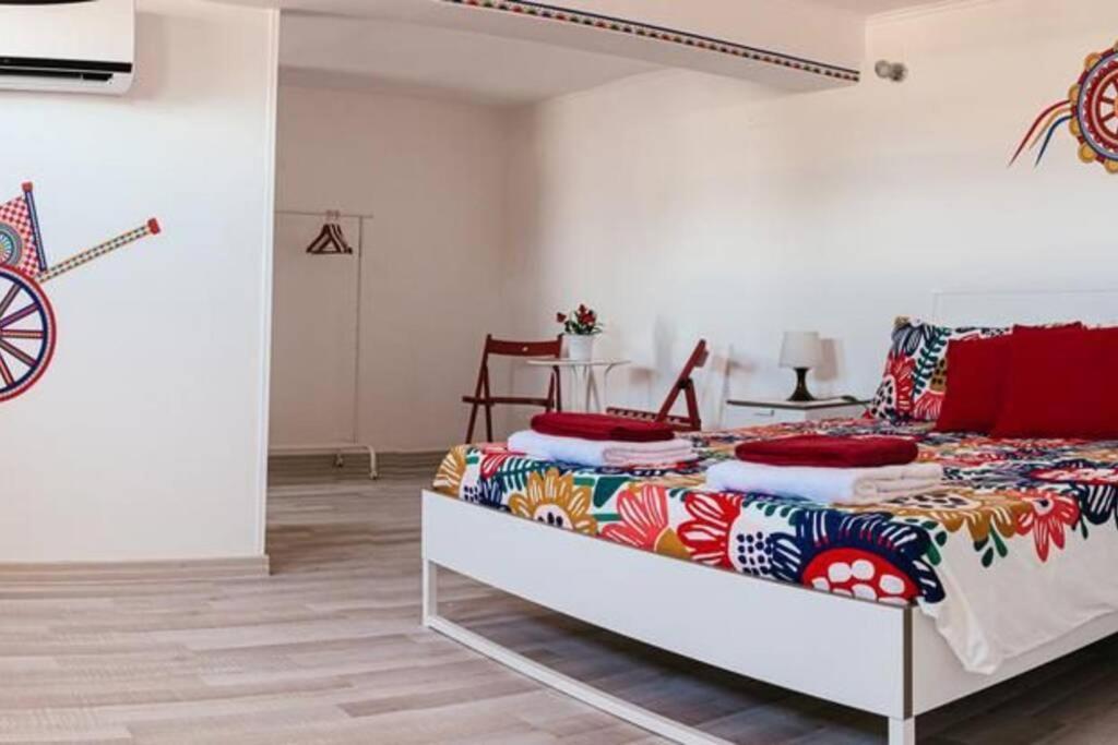 Attico In Pieno Centro Storico Di Catania Apartment ภายนอก รูปภาพ